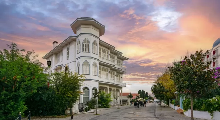 Büyükada’da Gezilecek Yerler – Büyükada’nın Saklı Güzellikleri