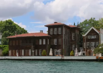 Büyükada’da Eskiden Kimler Yaşıyordu?