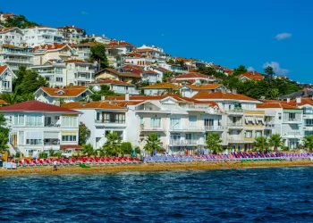 Büyükada’da Nerede Denize Girilir?